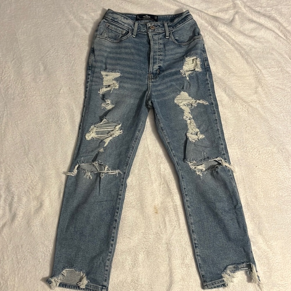 Hollister / Size 3S : 26W - 25L / Curvy Ultra High-rise Vintage Straight